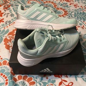 Women’s size 7 Adidas cloud foam mint green